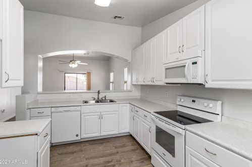 265 Hawthorne Dr, Casa Grande, AZ 85122-8198