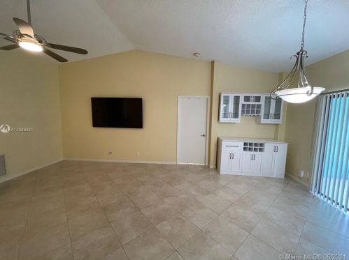 5581 American Cir, Delray Beach, FL 33484-8503