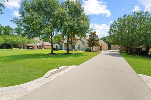 29518 Imperial Crk Dr, Tomball TX 77377-3975 exterior