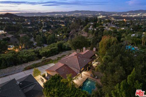 3488 Clairton Pl, Van Nuys, CA 91436-4138