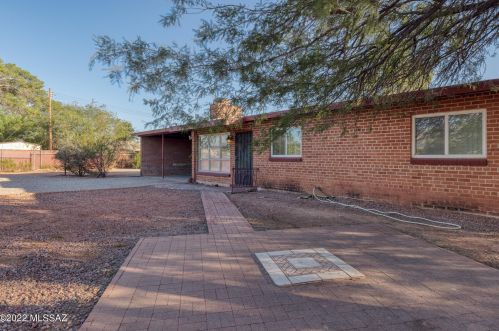 4534 San Carlos Pl, Tucson, AZ 85712-1945