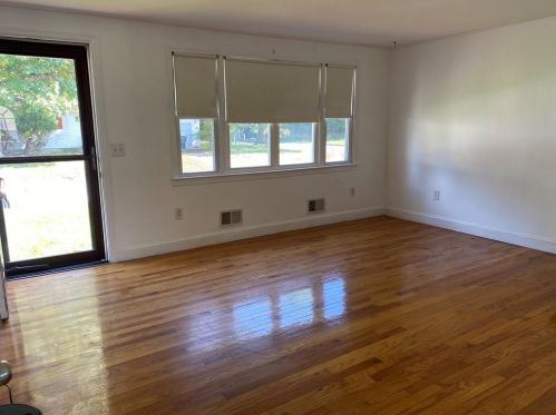 67 Griffin Dr, Warwick, RI 02886-8011