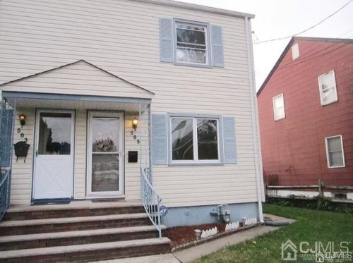 585 Ellis Pl, Woodbridge, NJ 07095-3421