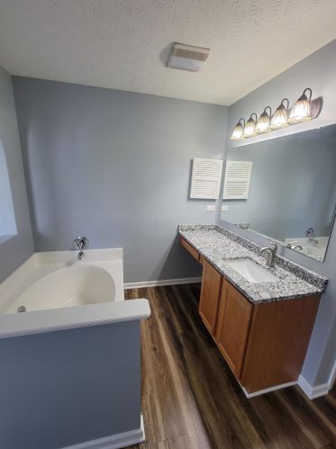 605 Barn St, Pataskala OH  43062-8064 exterior