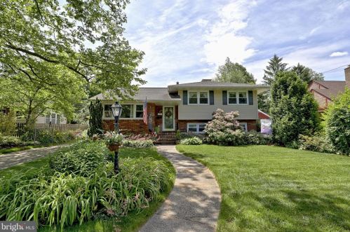 1636 Prospect Ridge Blvd, Haddon Heights, NJ 08035-1514