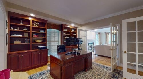 6 Townsend Rd, Farmington CT  06032-1569 exterior