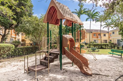 8902 19 St, Hollywood FL 33025-7613 exterior