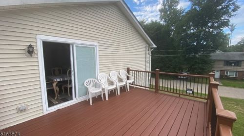 3 Edgewood Rd, Parsippany NJ  07834-2106 exterior
