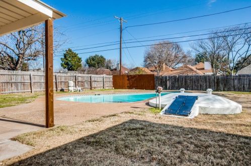 722 Cindy Dr, Cedar Hill TX 75104-1721 exterior