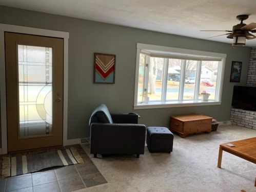 1420 Laurel Ave, Hudson, WI 54016-2027