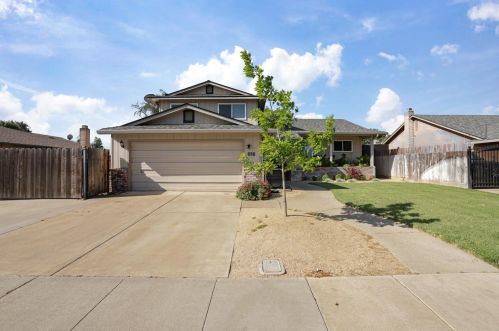 696 Tahoe St, Manteca CA  95337-6853 exterior