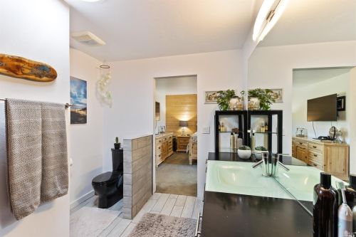 18801 Shafer Ranch Rd, Willits CA  95490-9642 exterior