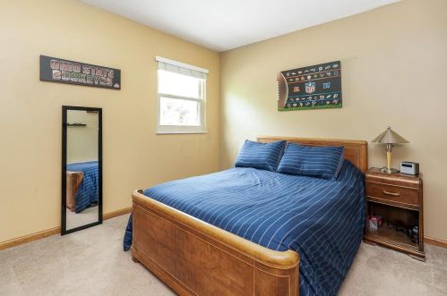 2960 Wynridge Dr, Darbydale OH  43123-8706 exterior