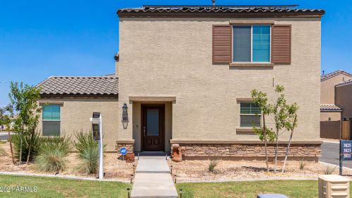 3821 79th Dr, Phoenix AZ  85033-3501 exterior