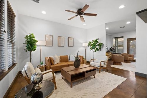 302 Deepwood Dr, Georgetown TX 78628-8305 exterior