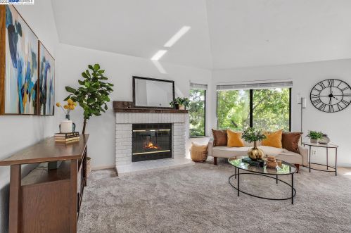 3308 Smoketree Commons Dr, Pleasanton CA  94566-7959 exterior