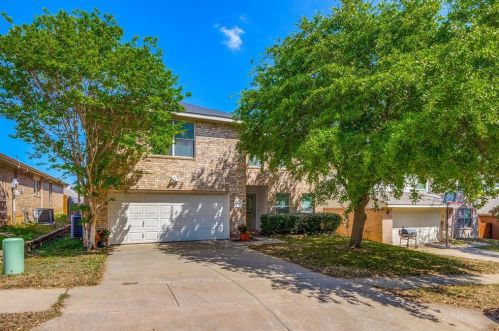7557 Vanessa Dr, Fort Worth, TX 76112-4428