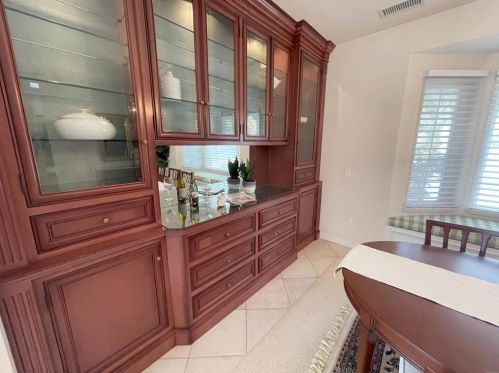 3304 Silver Oak Ln, Vista CA  92084-6614 exterior