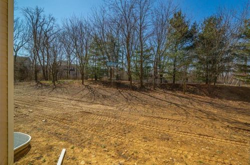 885 Iron Ln, Easton PA  18040-7205 exterior