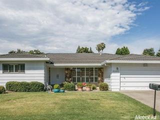 6980 Waterview Way, Sacramento, CA 95831-2525