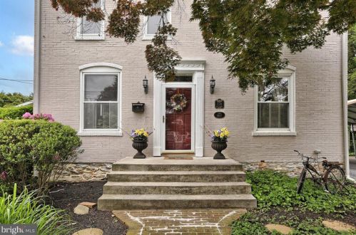 726 16th St, Rudytown, PA 17070-1514