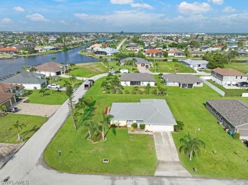 3612 11th Ave, Cape Coral, FL 33909-6519
