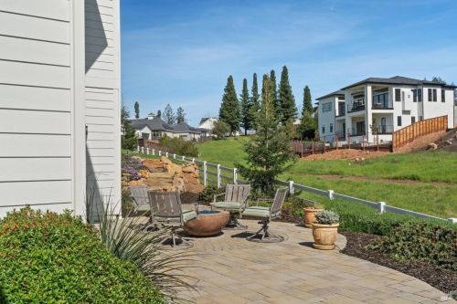 3736 Woodbourne Pl, Santa Rosa CA  95403-0941 exterior