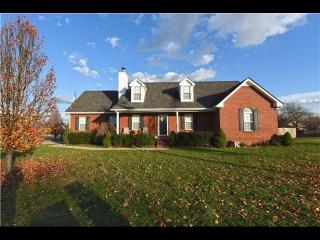 1110 Auldridge Dr, Christiana, TN 37037-6602