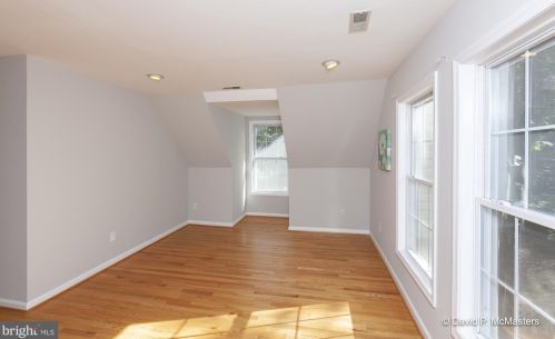 277 Black Cub Run Ln, Harpers Ferry WV  25425-6805 exterior