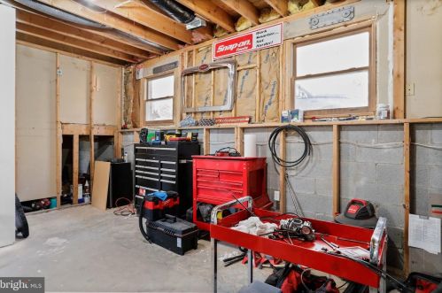 185 Baptist Ln, Linden VA  22642-5660 exterior