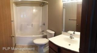 750 43rd St, Grand Forks ND  58201-3920 exterior