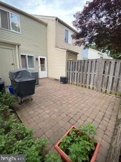 8483 Aurora Ct, Lorton VA  22079-3040 exterior