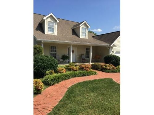 2101 Saint Erics Ct, Kingsport, TN 37660-3393