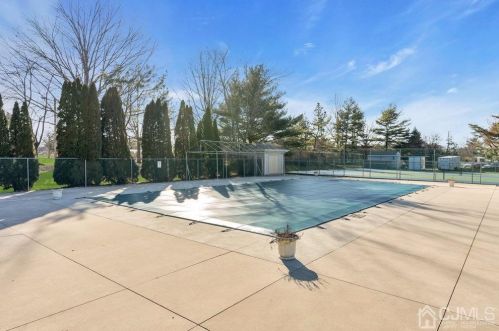 2 Covington Ct, East Brunswick NJ  08816-5127 exterior