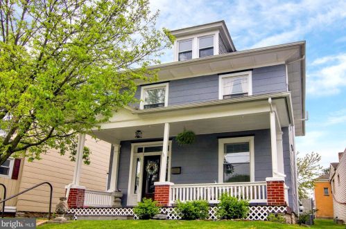 415 Main St, Hummelstown, PA 17036-1317