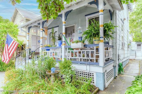 95 Heck Ave, Ocean Grove, NJ 07756-1246