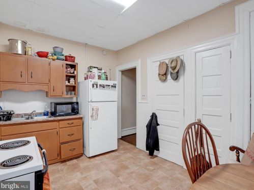 365 College Ave, Lancaster PA 17603-3319 exterior