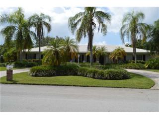 7700 175th St, Miami FL  33157-6205 exterior