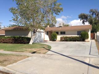 45420 17th St, Lancaster, CA 93534-1309