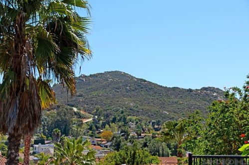 16035 Avenida Lamego, San Diego CA exterior