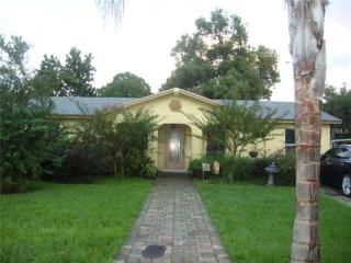 636 Broadmoor Dr, Orlando, FL 32809-6519