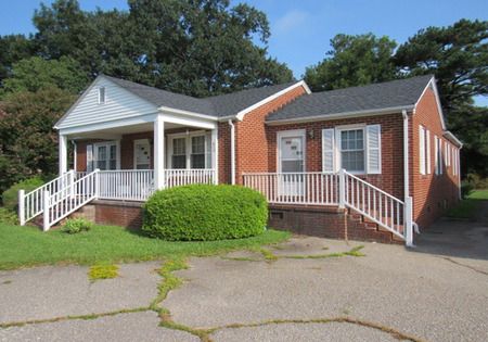 620 Main St, Murfreesboro, NC 27855-1333