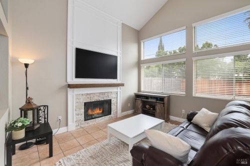 912 Celestine Cir, Vacaville CA  95687-7852 exterior