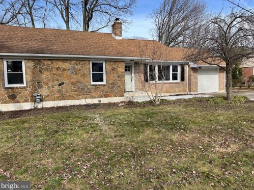 205 Murphy Rd, Wilmington, DE 19803-3128