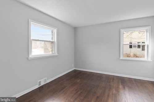 603 Crystal Lake Ave, Tavistock NJ  08033-2711 exterior