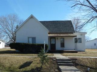 414 Des Moines St, Eldon, IA 52554-9605