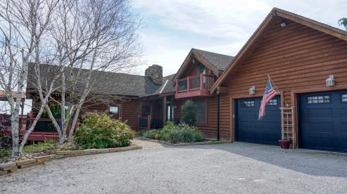 920 Rix Mills Rd, New Concord, OH 43762-9446