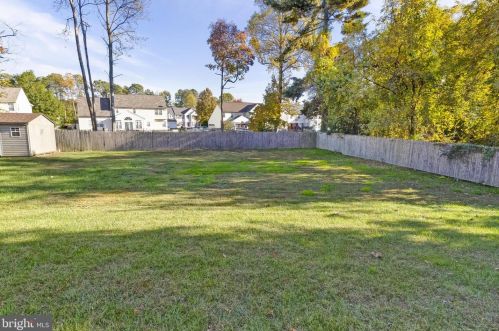 515 Florence Fields Ln, New Castle DE  19720-8752 exterior