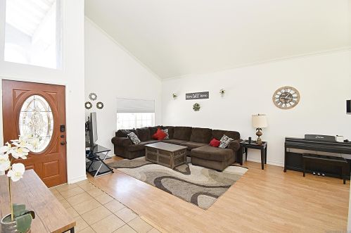 9346 Telkaif St, Lakeside CA  92040-5808 exterior