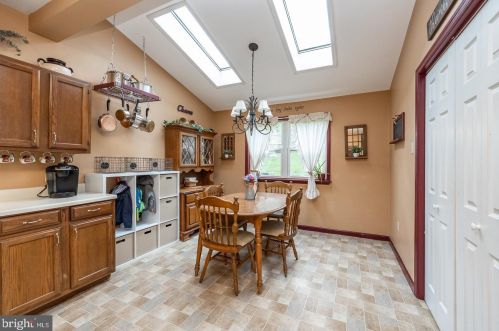 672 Manatawny St, Pottstown PA  19464-9407 exterior